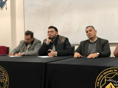 Student meeting with students of the College of Dentistry