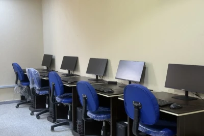 مخابر الجامعة