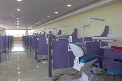 جولة في مبنى العيادات الطبية