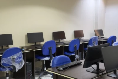 مخابر الجامعة