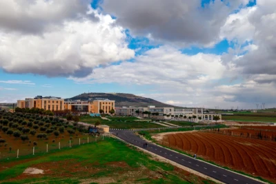 جولة في المبنى الرئيسي