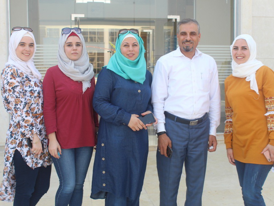 طلاب هندسة الصناعات الكيميائية