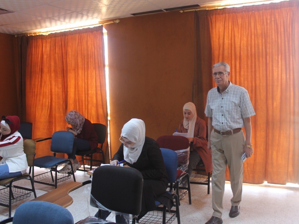 جولة لتفقد سير العملية الامتحانية