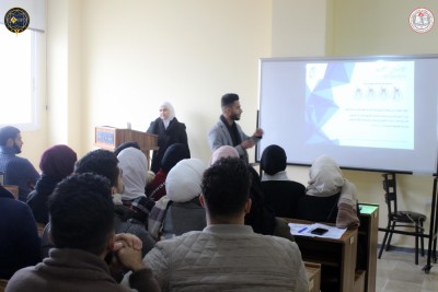 العروض التقديمية الأولية لطلابنا ضمن برنامج التحضيرات لمسابقة البحث العلمي الطلابية.