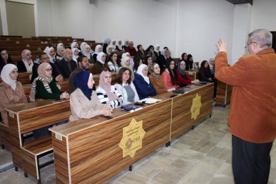 متابعة تدريب الموظفين في الجامعة للحصول على شهادة الجودة الدولية ISO 9001:2015