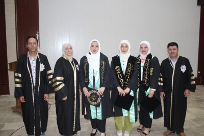 مناقشة مشاريع تخرج الدفعة الاولى من طلاب كلية الصيدلة في الجامعة العربية الخاصة للعلوم والتكنولوجيا