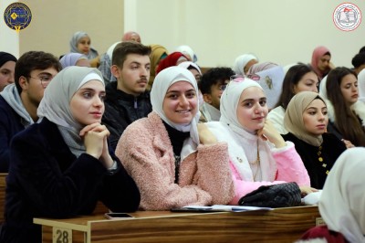 لقاء مفتوح مع طلاب كلية الصيدلة