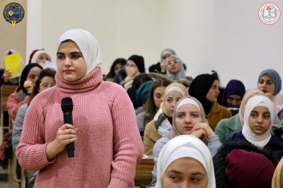 لقاء مفتوح مع طلاب كلية الترجمة واللغات