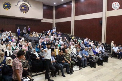 مناقشة مشاريع تخرج طلاب كلية الصيدلة للفصل الثاني للعام الدراسي 2023-2024