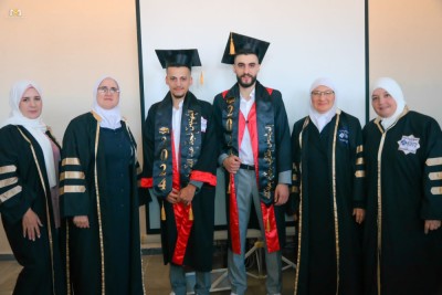 مناقشة مشاريع كلية الهندسة المعلوماتية