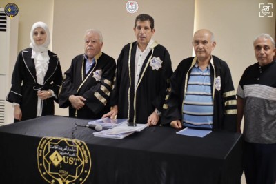 مناقشة مشاريع كلية الترجمة واللغات