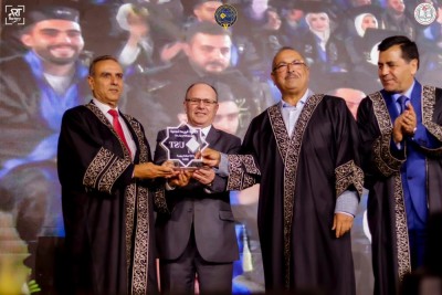 Honoring the graduation ceremony guests