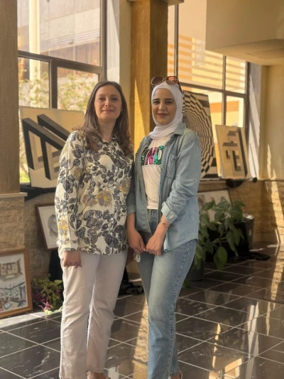 فن معماري وإبداع شبابي يزين أروقة الجامعة: معرض طلاب كلية الهندسة المعمارية يجذب الأنظار