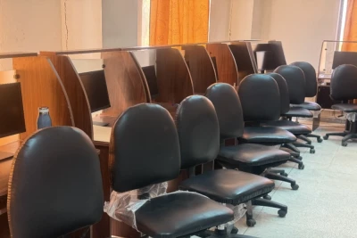 مخابر الجامعة