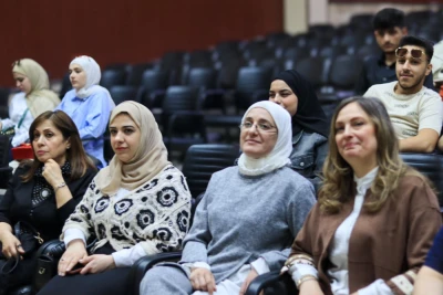 معرض طلابي يجمع الإبداع الفني والمعماري في رحاب الجامعة العربية الخاصة