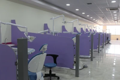 عيادات اﻷسنان