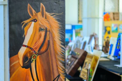 معرض طلابي يجمع الإبداع الفني والمعماري في رحاب الجامعة العربية الخاصة