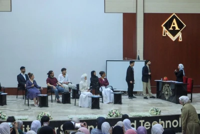 برعاية رئيس الجامعة.. كلية الترجمة تقدّم أولى عروضها المسرحية Mind Your Language