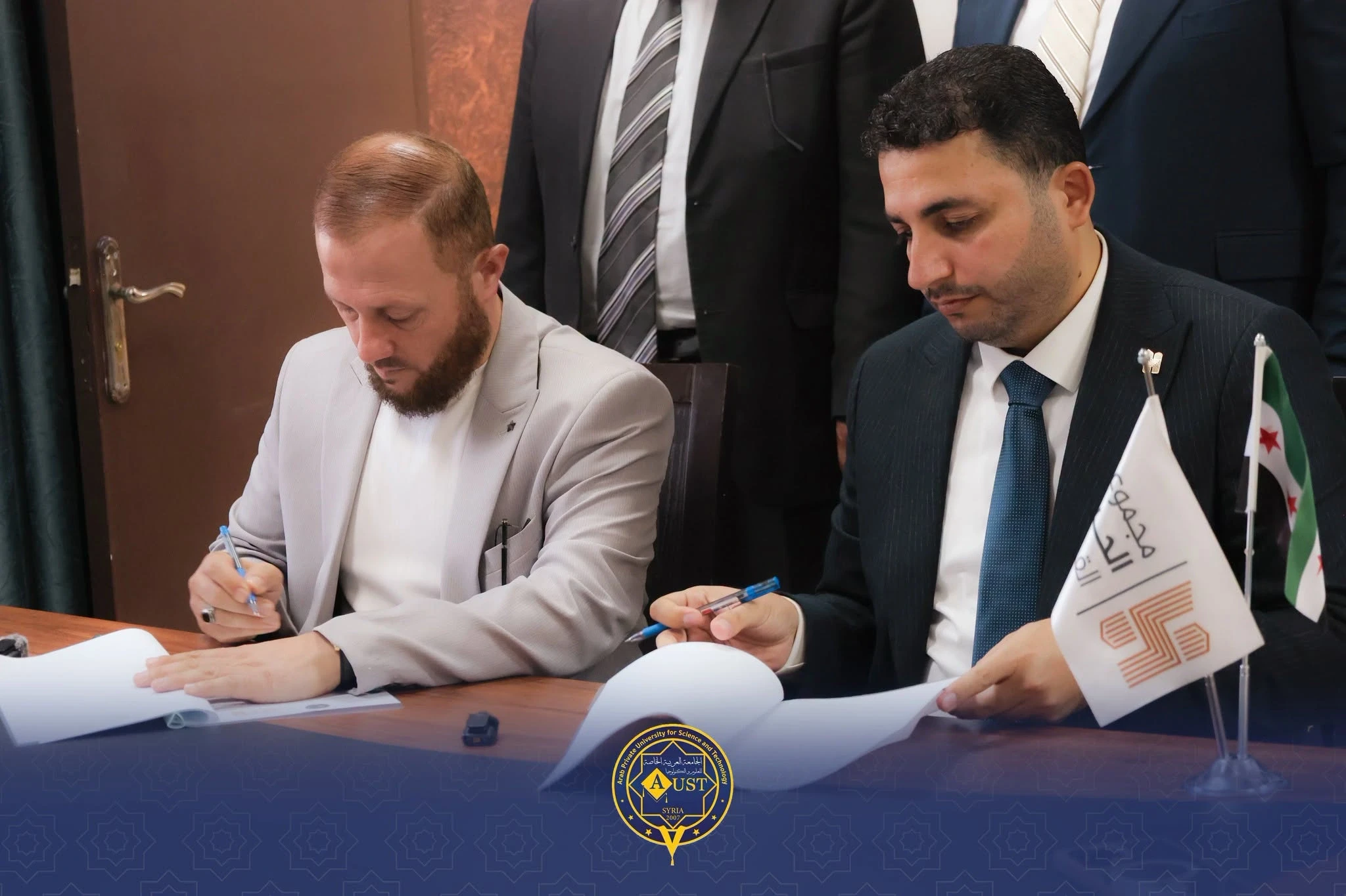 الجامعة العربية الخاصة للعلوم والتكنولوجيا توقّع اتفاقية شراكة استراتيجية مع مجموعة الحسن القابضة Al-hasan Holding Group لتعزيز التدريب والربط بسوق العمل